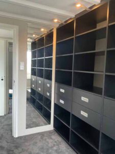 MHF maatwerk Mark Hoff meubelmaker houtbewerking Woninginrichting slaapkamer Kleedkamer-Inloopkast