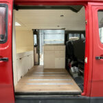 MHF maatwerk Mark Hoff meubelmaker houtbewerking Camperbouw camperinterieur Mercedes 310 brandweerbus buscamper