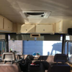 MHF maatwerk Mark Hoff meubelmaker houtbewerking Camperbouw camperinterieur Mercedes L3H2 uitschuifbed verdieping
