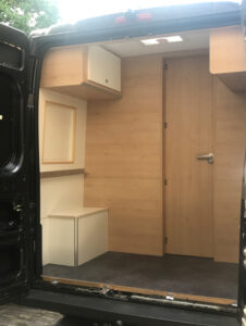 MHF maatwerk Mark Hoff meubelmaker houtbewerking Camperbouw camperinterieur Peugeot Boxer