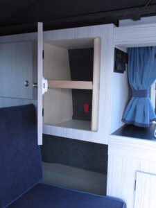 MHF maatwerk Mark Hoff meubelmaker houtbewerking Camperbouw camperinterieur Volkswagen