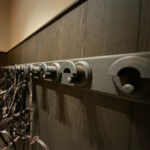 MHF maatwerk Mark Hoff meubelmaker houtbewerking Specials zadelkamer eiken eikenhout