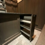 MHF maatwerk Mark Hoff meubelmaker houtbewerking Specials zadelkamer eiken eikenhout