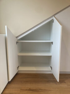 MHF maatwerk Mark Hoff meubelmaker houtbewerking Woninginrichting slaapkamer zolder Kledingwand