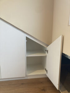 MHF maatwerk Mark Hoff meubelmaker houtbewerking Woninginrichting slaapkamer zolder Kledingwand