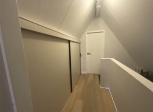 MHF maatwerk Mark Hoff meubelmaker houtbewerking Woninginrichting zolder slaapkamer