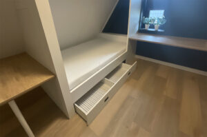 MHF maatwerk Mark Hoff meubelmaker houtbewerking Woninginrichting zolder slaapkamer